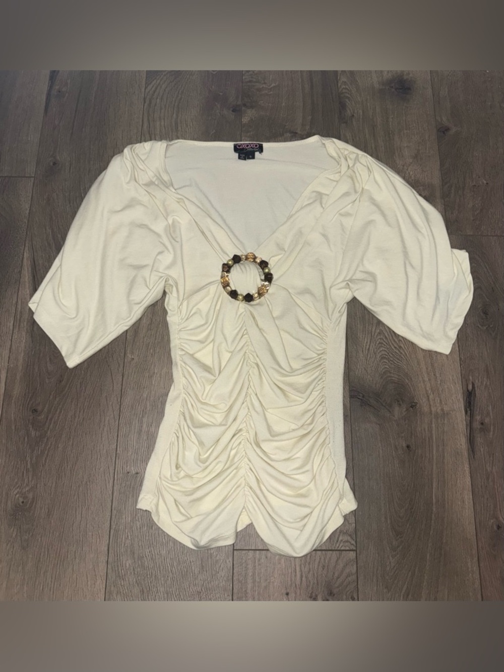XOXO Ivory Ruched V-Neck Top with Gold-Tone Ring